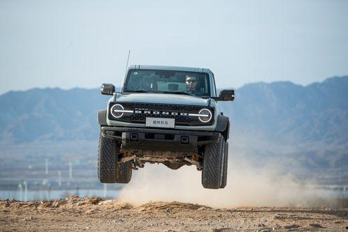 国产烈马越野视频播放,极限驾驭风采再现